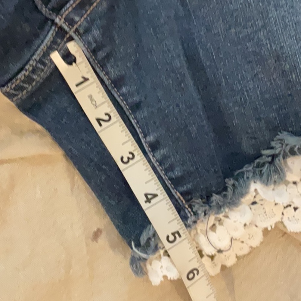 Lane Bryant Women’s Distressed Jean Girlfriend Shorts Lace Trim Mid Rise - Picture 9 of 9